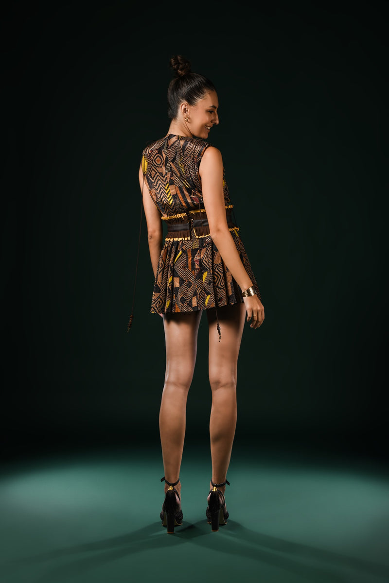GEOMETRIC CANARY PRINT PLEATED SHORT DRESS