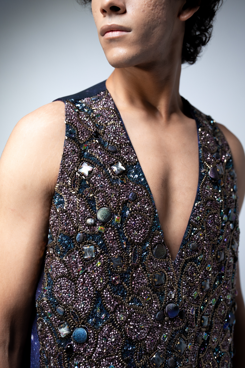 CLUSTER EMBROIDERY VEST