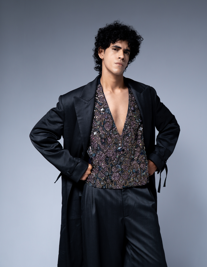 CLUSTER EMBROIDERY VEST