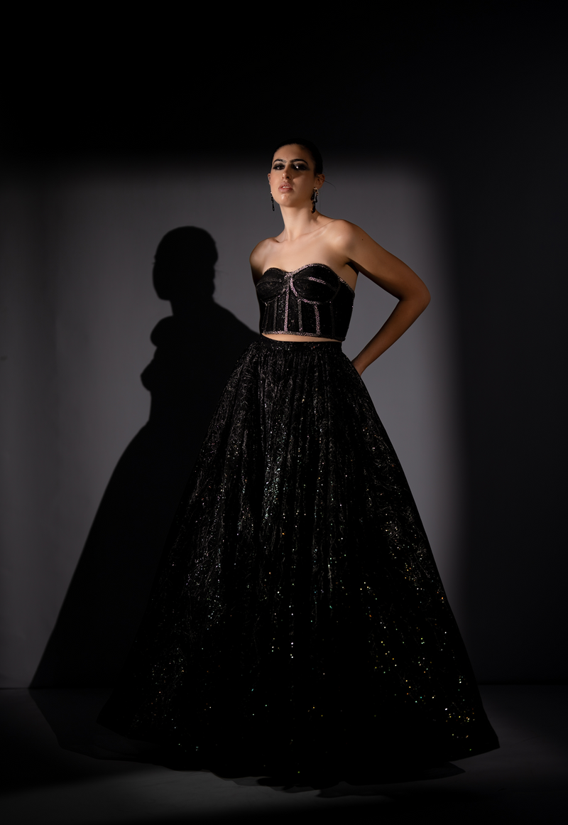 STAR FABRIC SKIRT, TRENCH & CORSET WITH SILVER BAROQUE EMBROIDERY