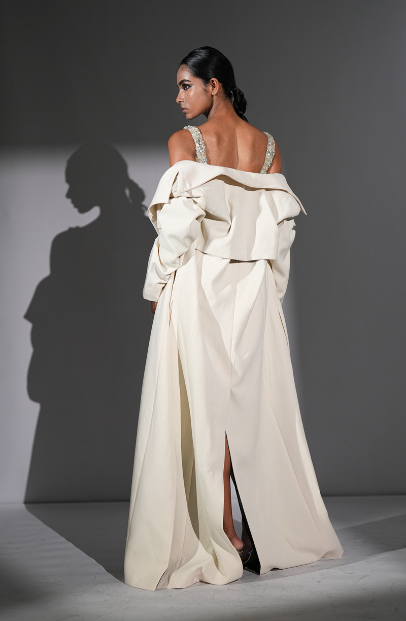 WHITE EMBROIDERED SHORT DRESS