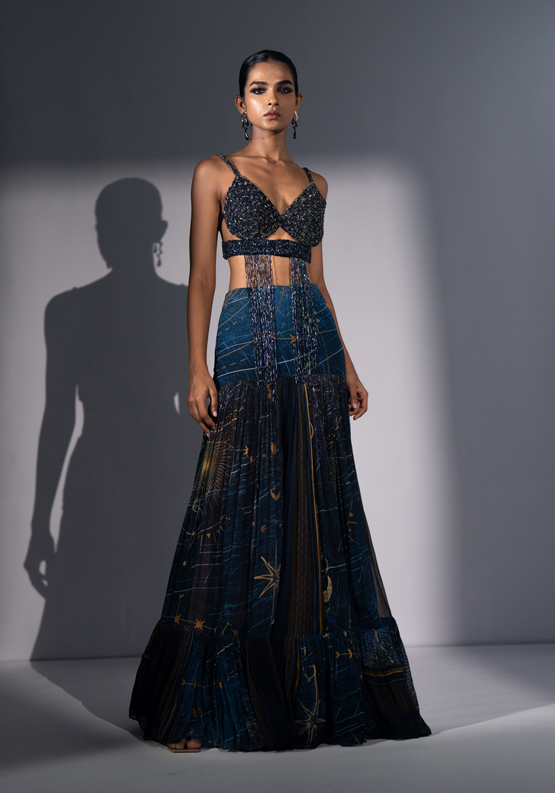 BLUE GALAXY PRINT PLEATED FLARE SKIRT