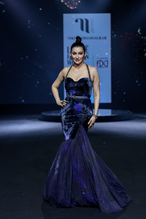 BLUE GALAXY PRINT FISHTAIL HALTER GOWN