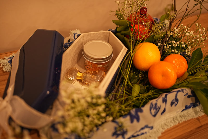MANDARIN THEMED DIWALI GIFT BOX