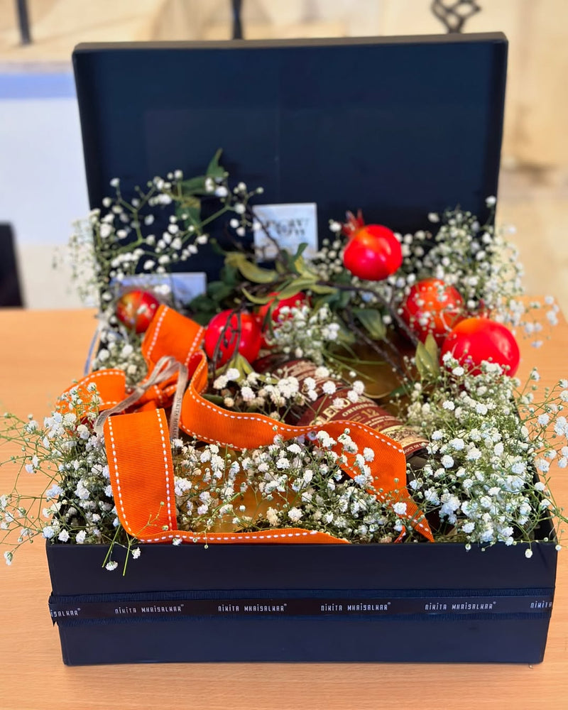 LUXE CHRISTMAS GIFT BOX