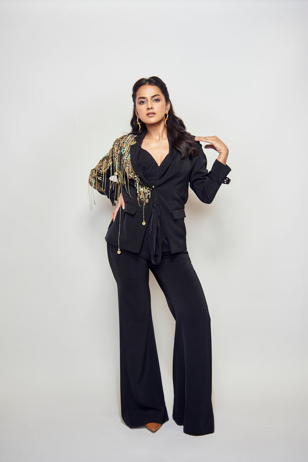 SHRADDHA SHRINATH IN BLACK PANTSUIT SET WITH METALLIC GOLD EMBELLISHMEMTS