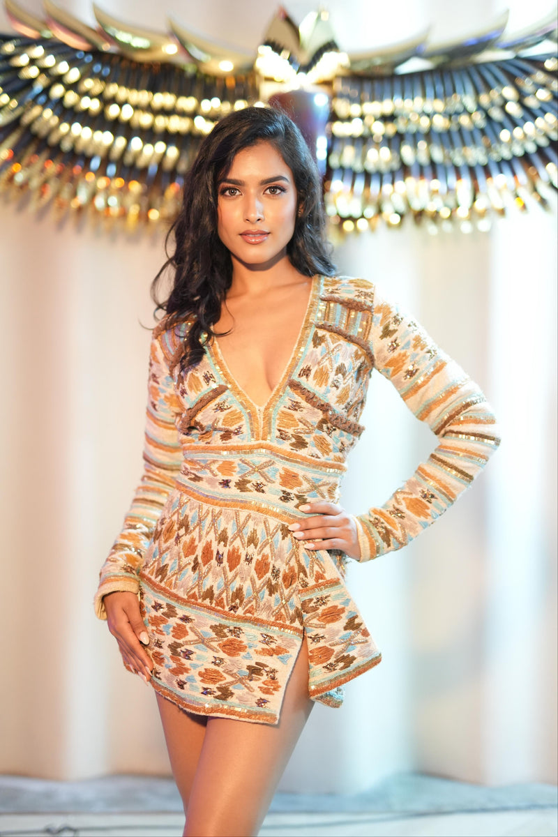 NIKITA PORWAL IN OFF WHITE SHORT DRESS WITH RAFIA & METALLIC WIRE EMBROIDERY