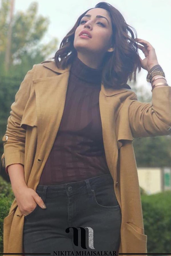 Yami Gautam In Dark Tan Oversize Coat With Sash