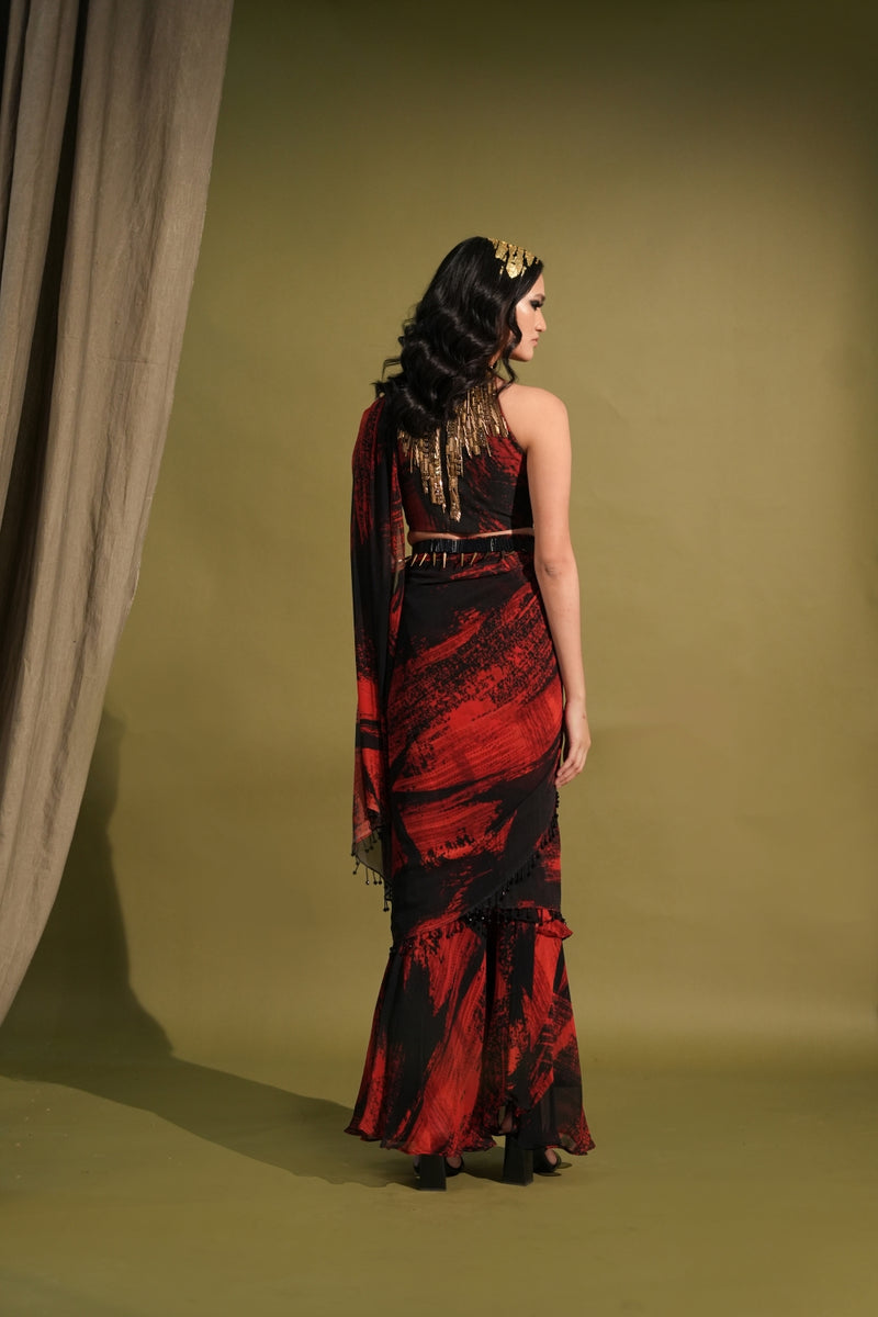 Red & Black Stroke Placement Print Saree Blouse Belt Set With Metallic Gold Embellishment