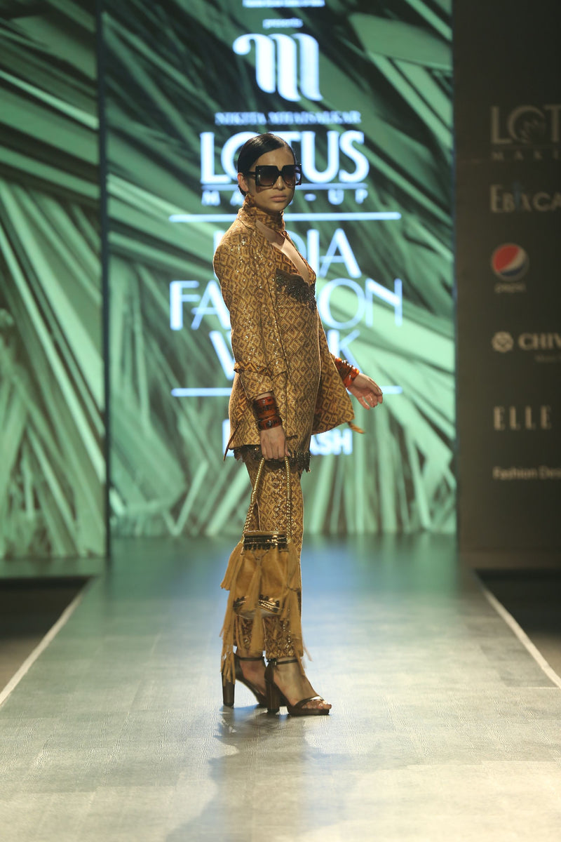 Kiara Advani In Sequin Sheeted Beige-Brown Basket Weave Print Blazer & Pants
